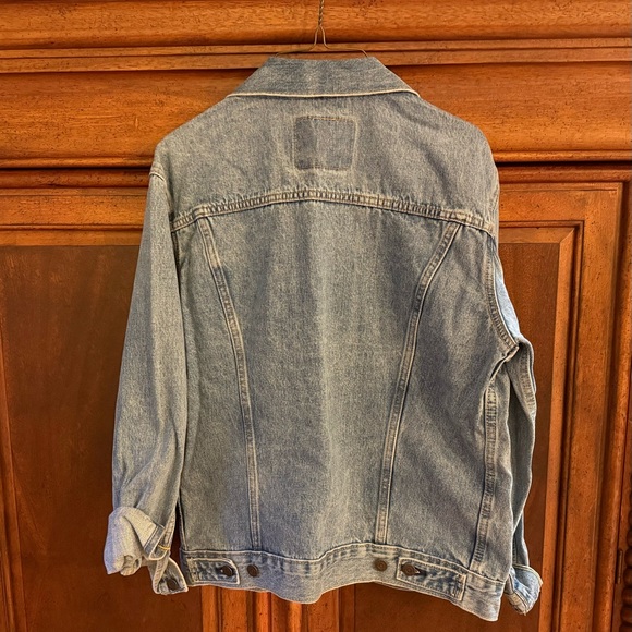 Classic Levi's Jean Jacket - NWOT Men's Medium - Picture 4 of 4